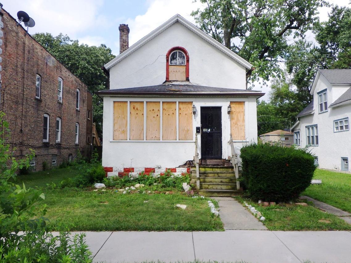 10114 S Winston Ave., Chicago, IL 60643