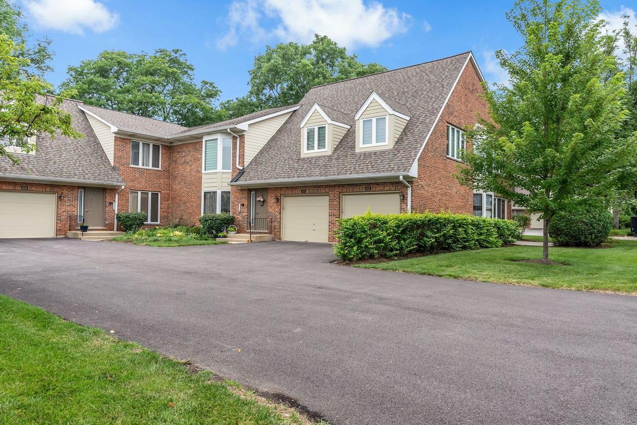 1630 N Douglas Ct., Arlington Heights, IL 60004