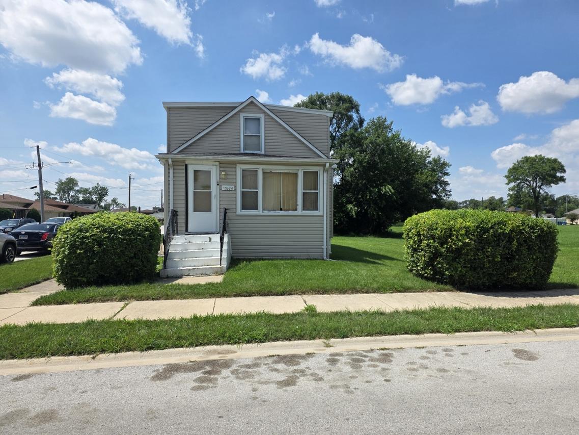 15144 9th Ave., Phoenix, IL 60426
