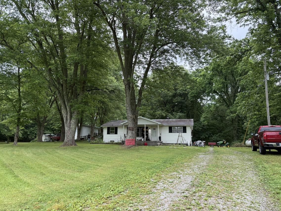 1470 Morgan School Rd., Jonesboro, IL 62952