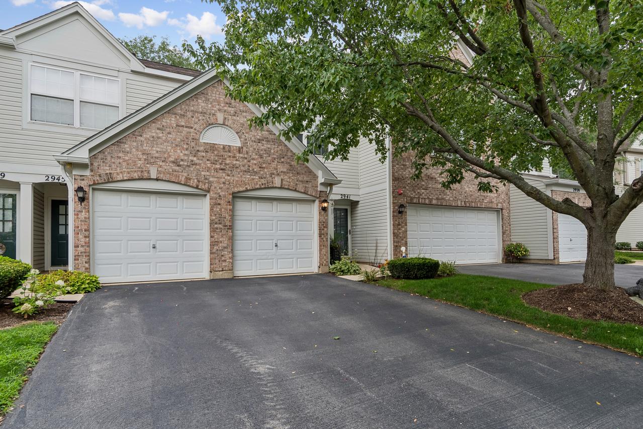 2943 Stonewater Dr., Naperville, IL 60564