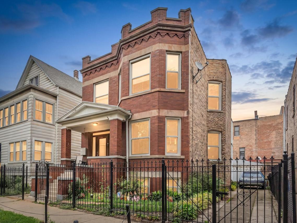 2441 N Hamlin Ave., Chicago, IL 60647