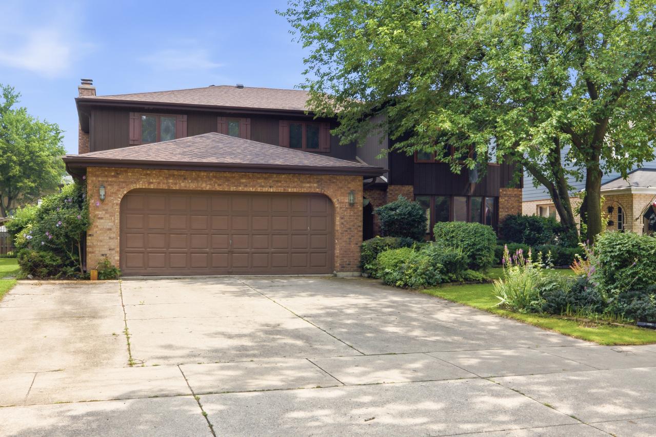 301 N Catino Ct., Mount Prospect, IL 60056