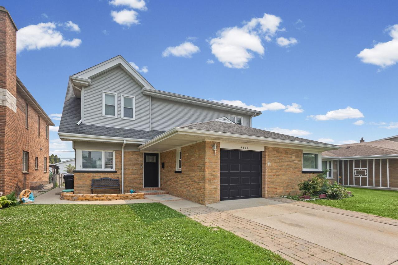 4329 N Oriole Ave., Norridge, IL 60706