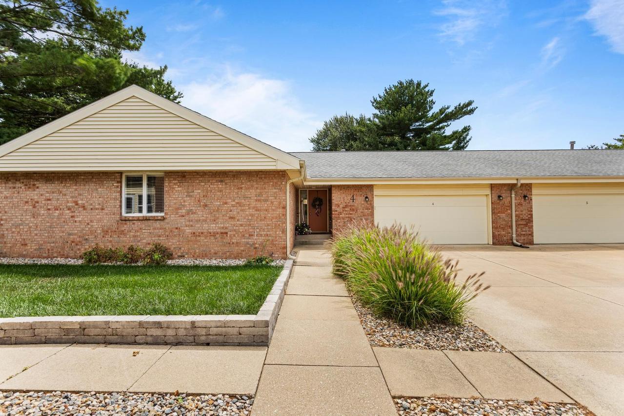 4 Fields, Champaign, IL 61822