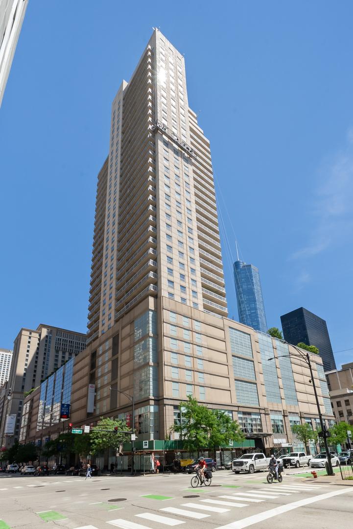 545 N Dearborn St. #2301, Chicago, IL 60654