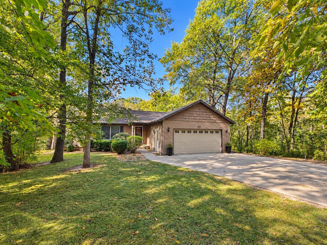373 Lake Thunderbird Dr., Putnam, IL 61560