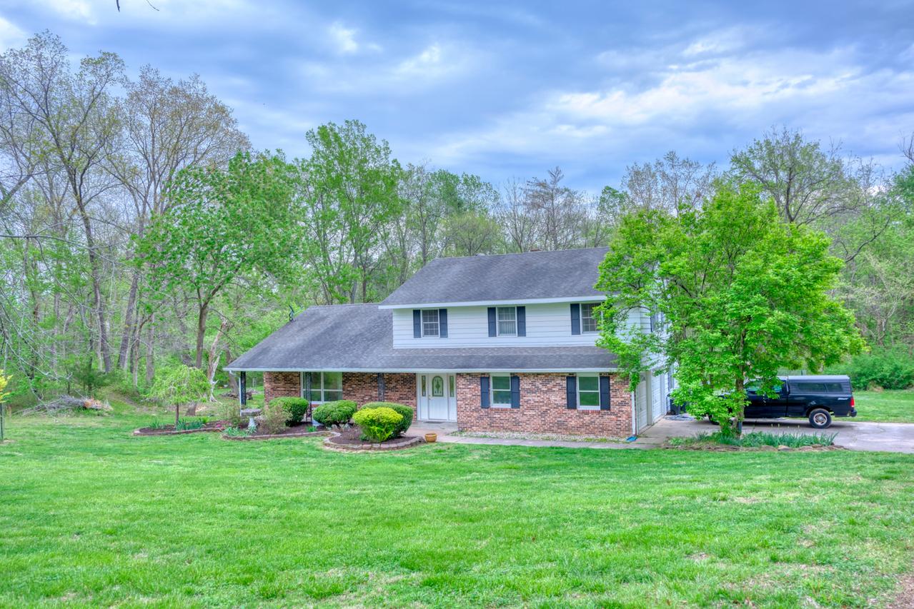 261 High Forest Dr., Carbondale, IL 62903