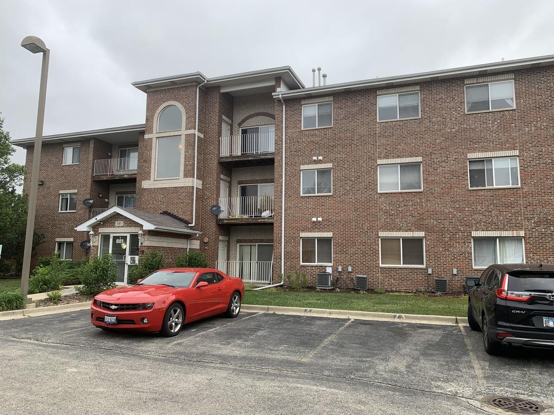 881 N Swift Rd. #306, Addison, IL 60101