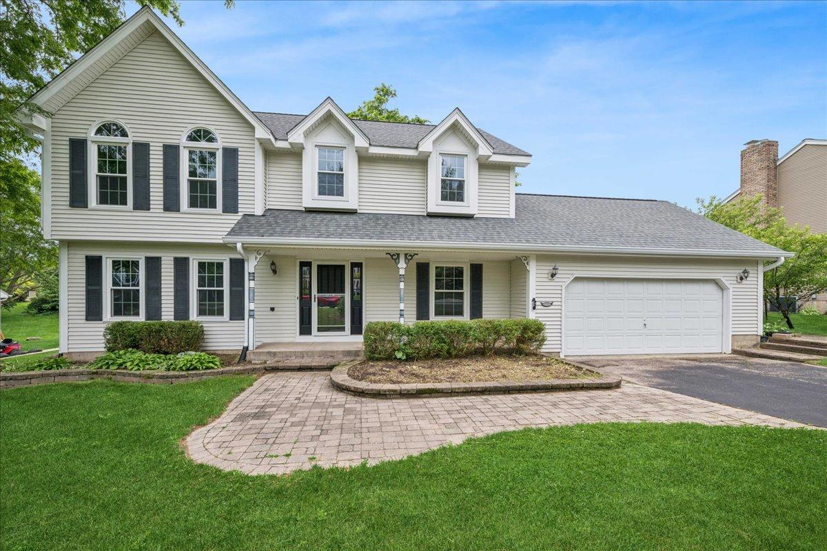 1335 Gaslight Dr., Algonquin, IL 60102