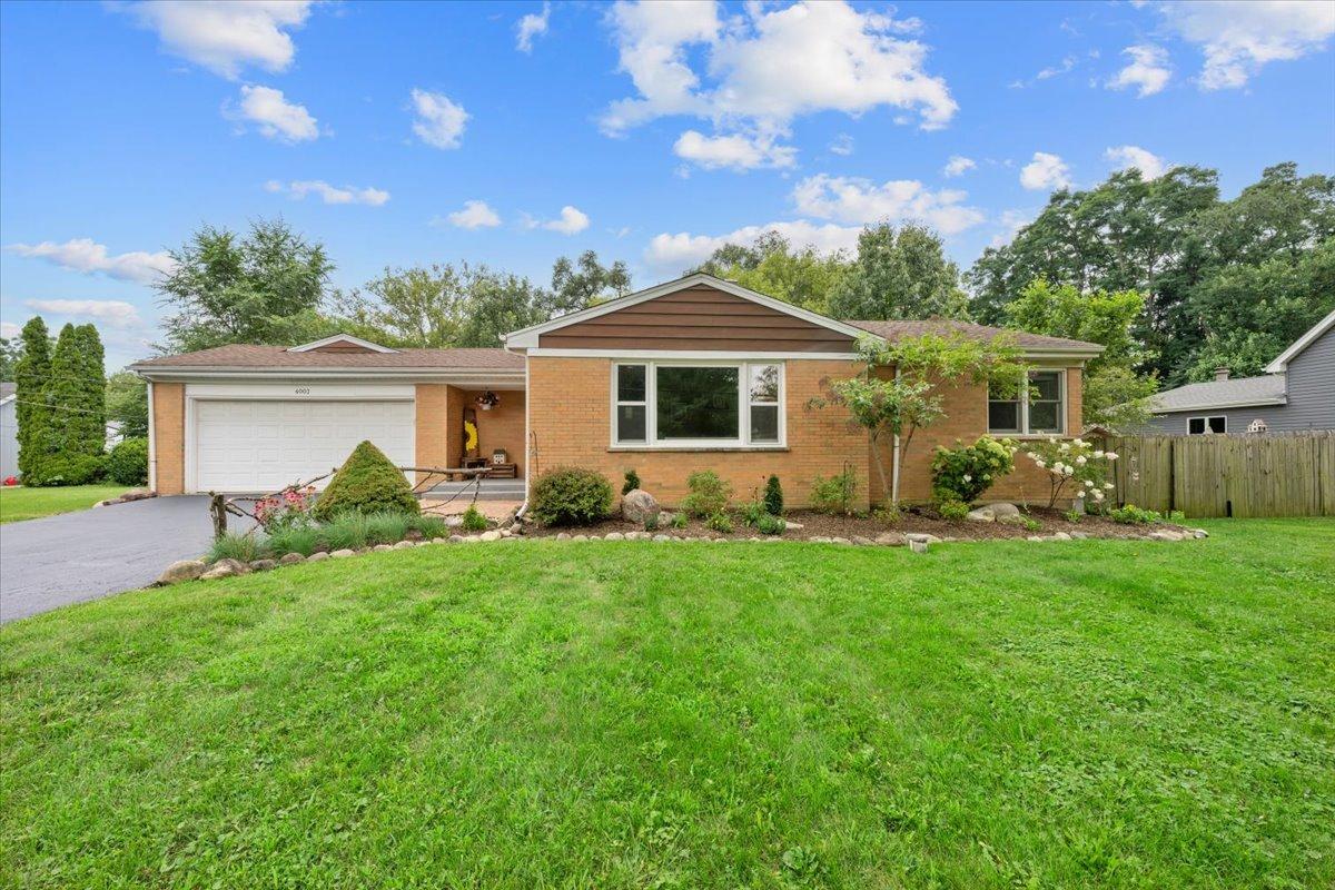 4003 Mccabe Ave., Crystal Lake, IL 60014