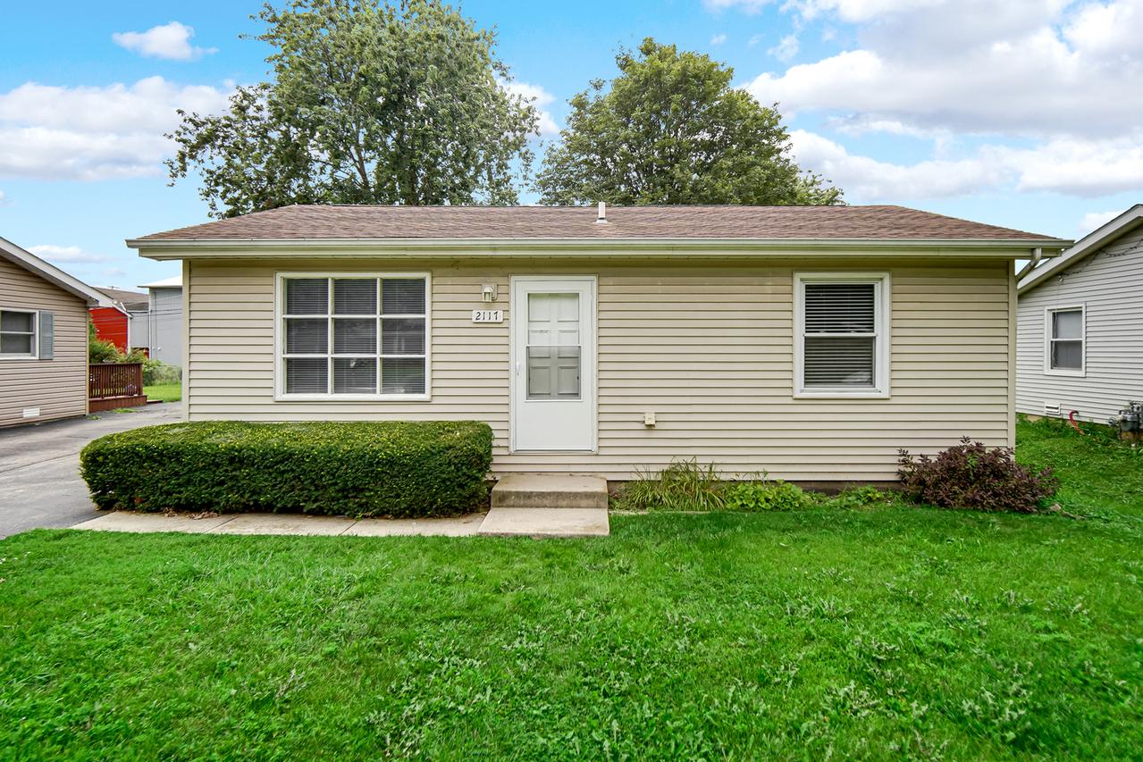 2117 Greengold St., Crest Hill, IL 60403