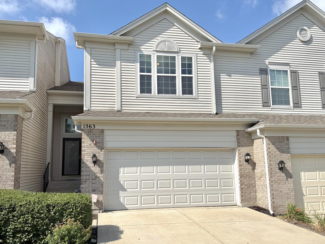 1563 Yellowstone Dr., Streamwood, IL 60107