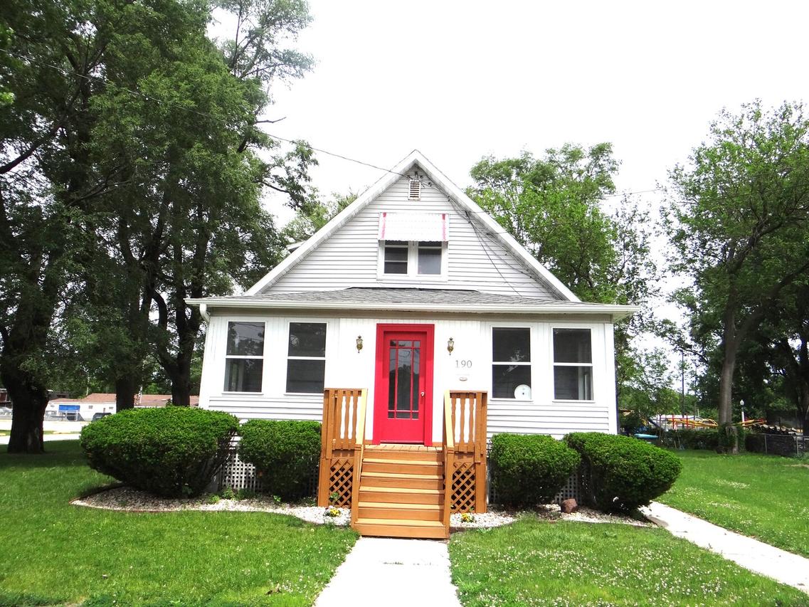 190 W Maple St., Coal City, IL 60416