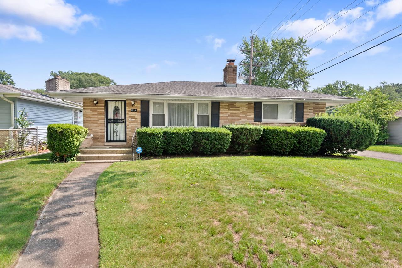 [Address Hidden by Seller], Zion, IL 60099