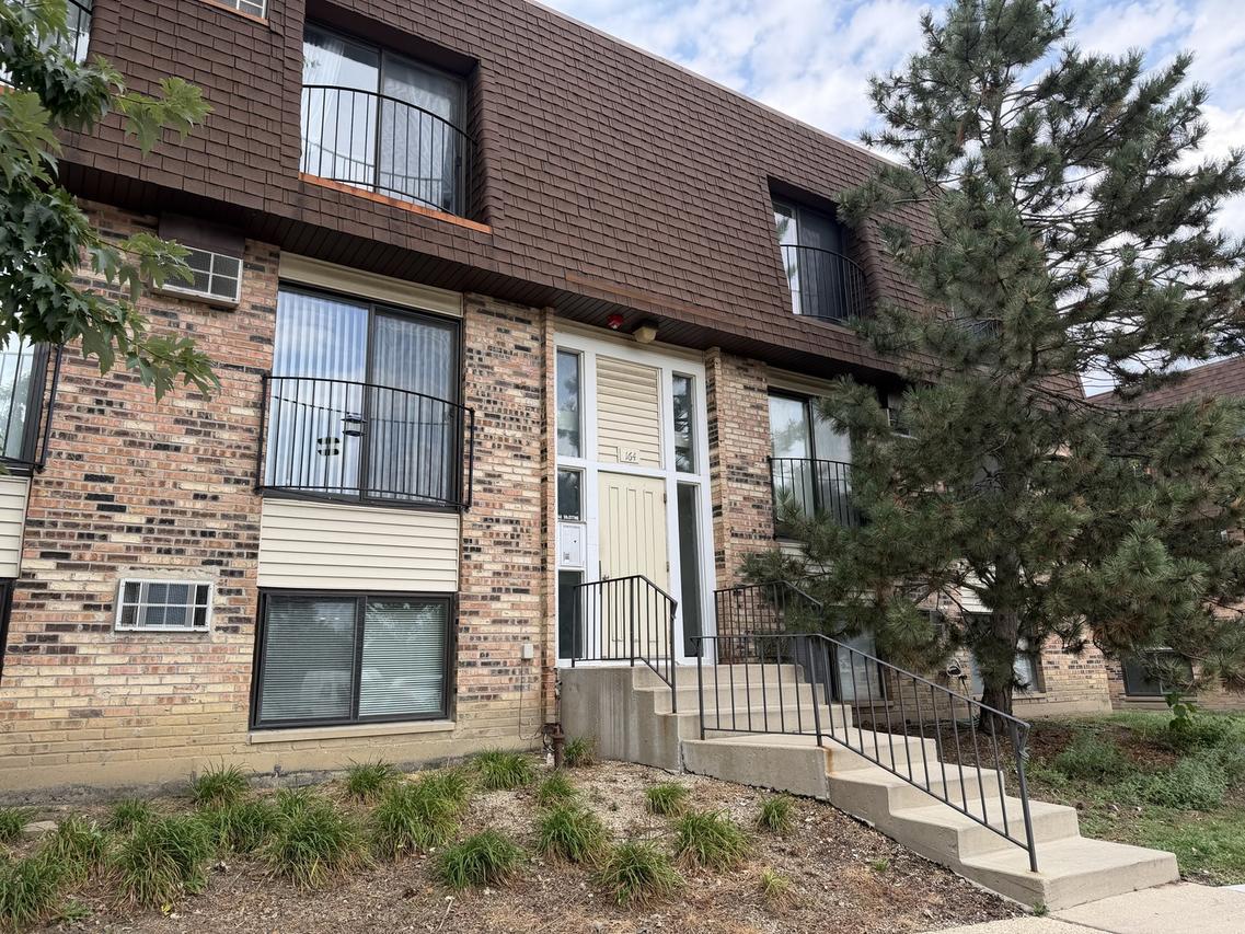164 S Waters Edge Dr. #201, Glendale Heights, IL 60139