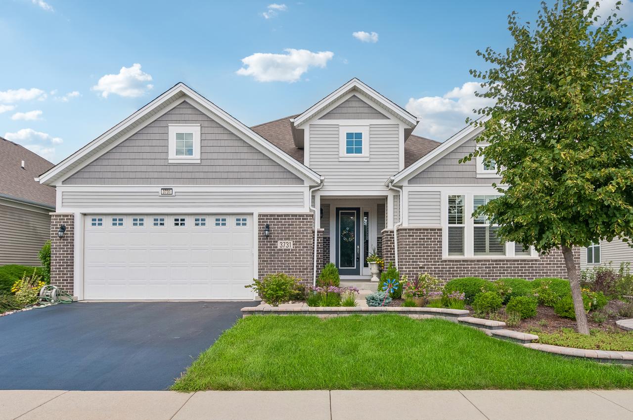 3731 Chesapeake Ln., Naperville, IL 60564