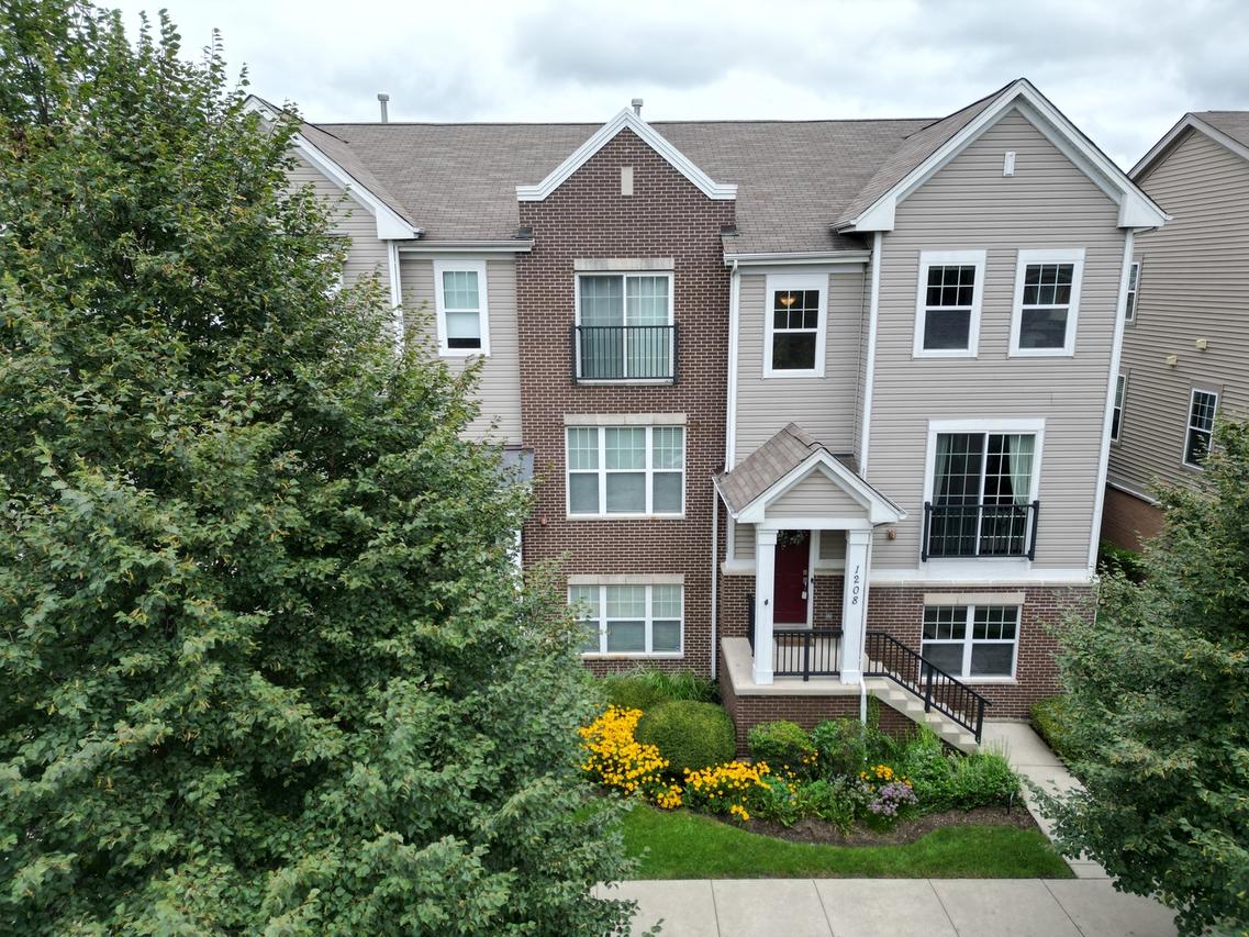 1208 Harding Ave., Des Plaines, IL 60016