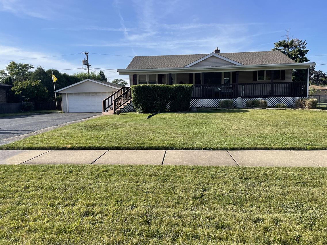 5620 W 83rd St., Burbank, IL 60459
