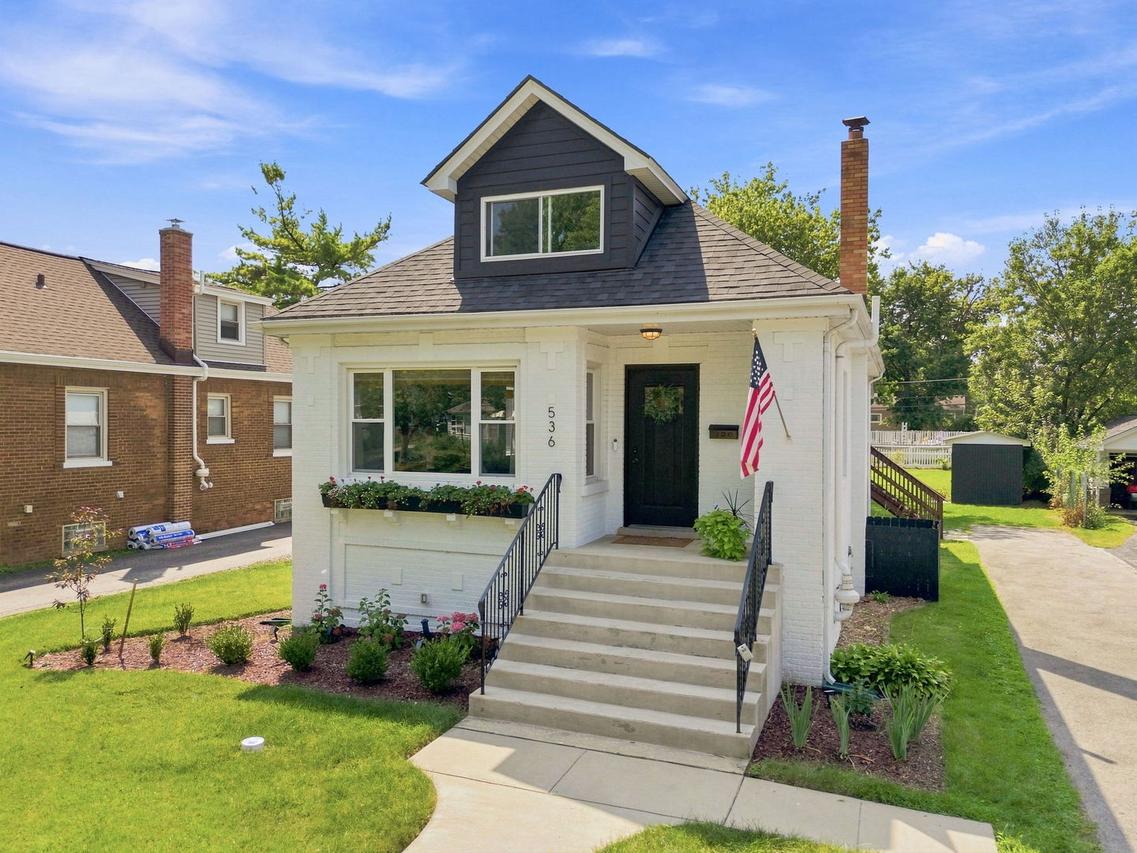 536 S Wisconsin Ave., Villa Park, IL 60181