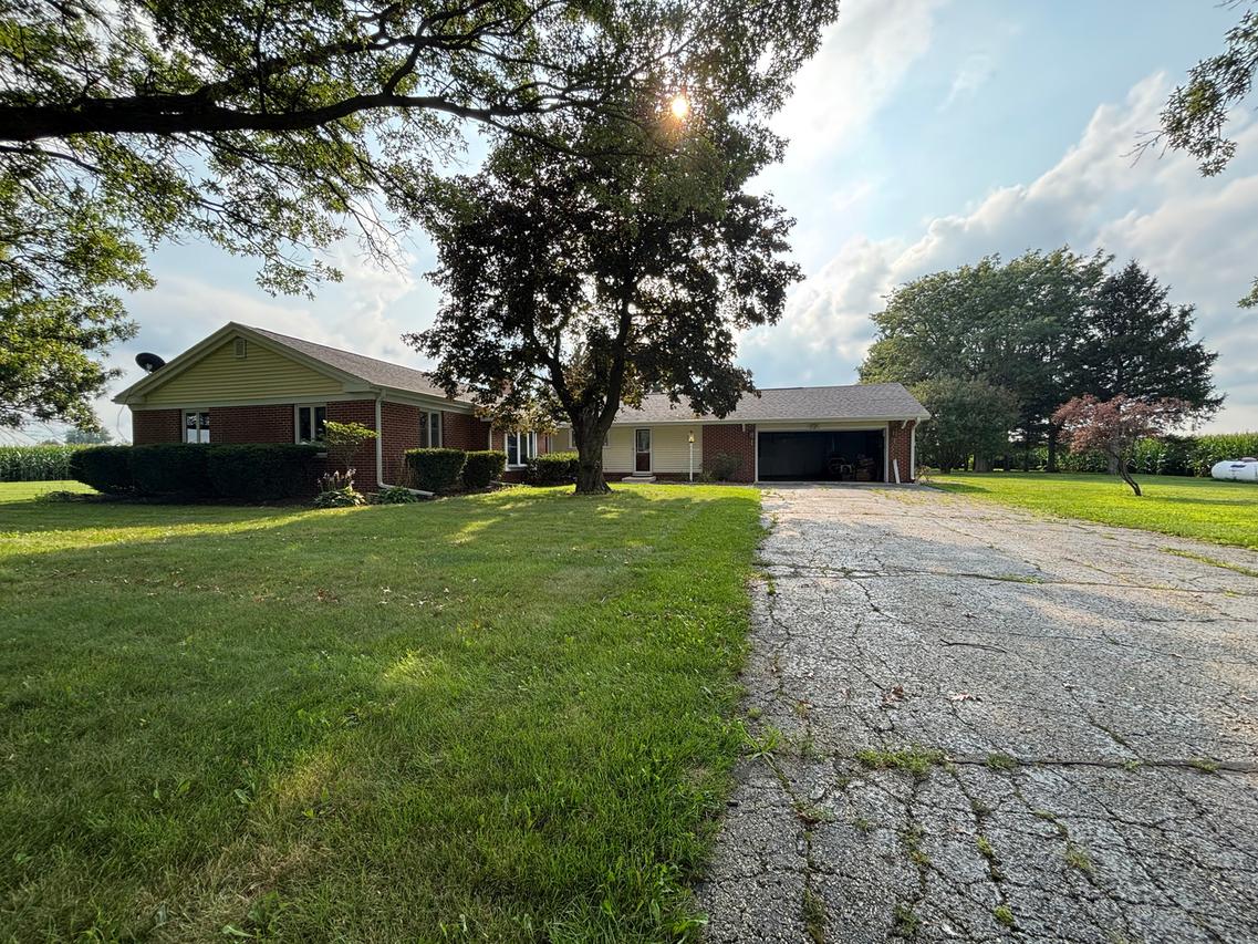 301 Stouffer Rd., Sterling, IL 61081