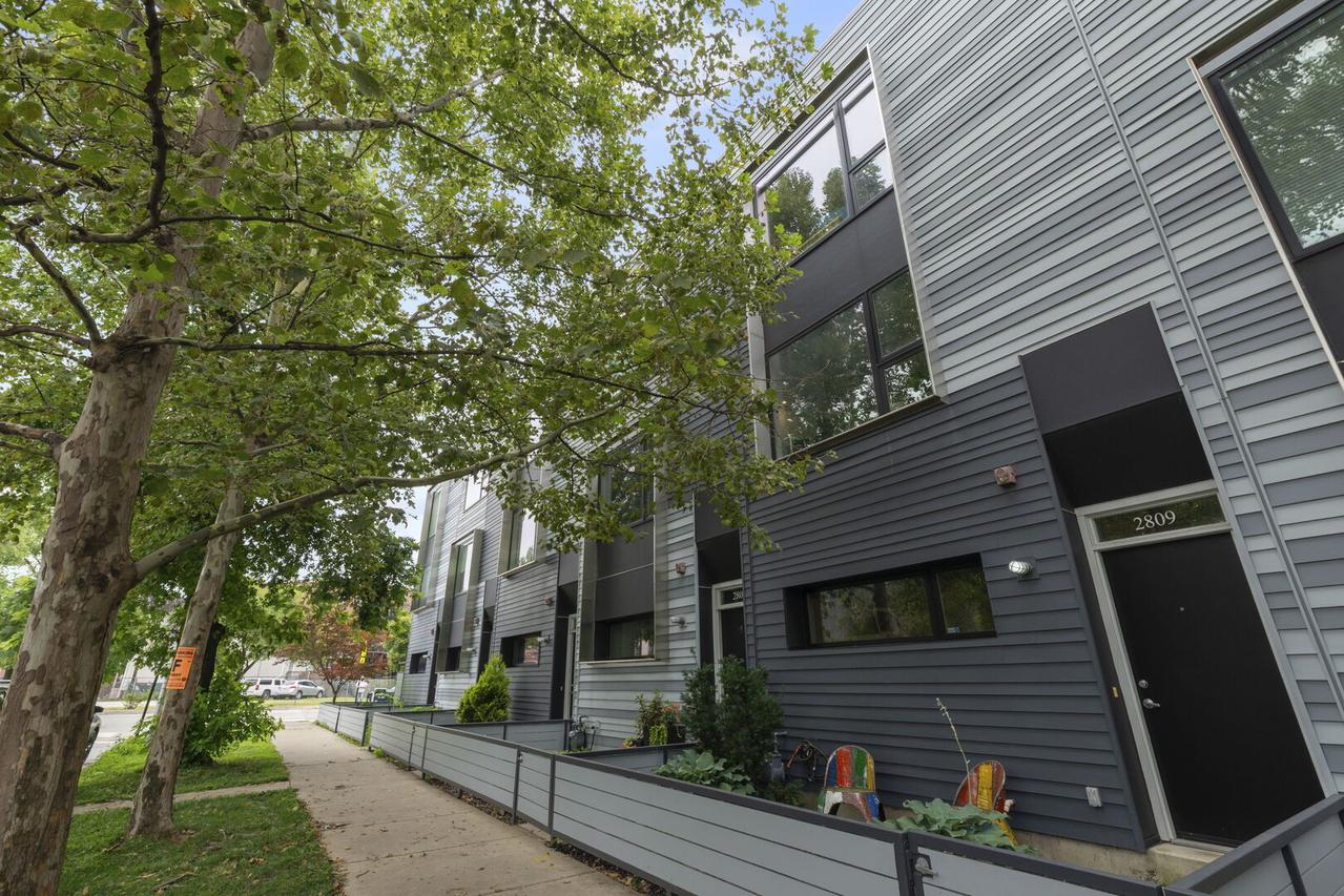 2809 W Shakespeare Ave., Chicago, IL 60647