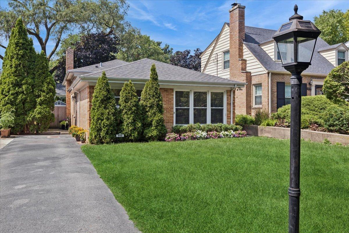 552 Burton Ave., Highland Park, IL 60035