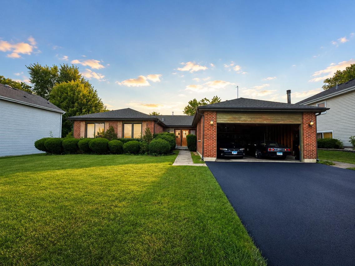 1603 Bayview Dr., Lake Zurich, IL 60047