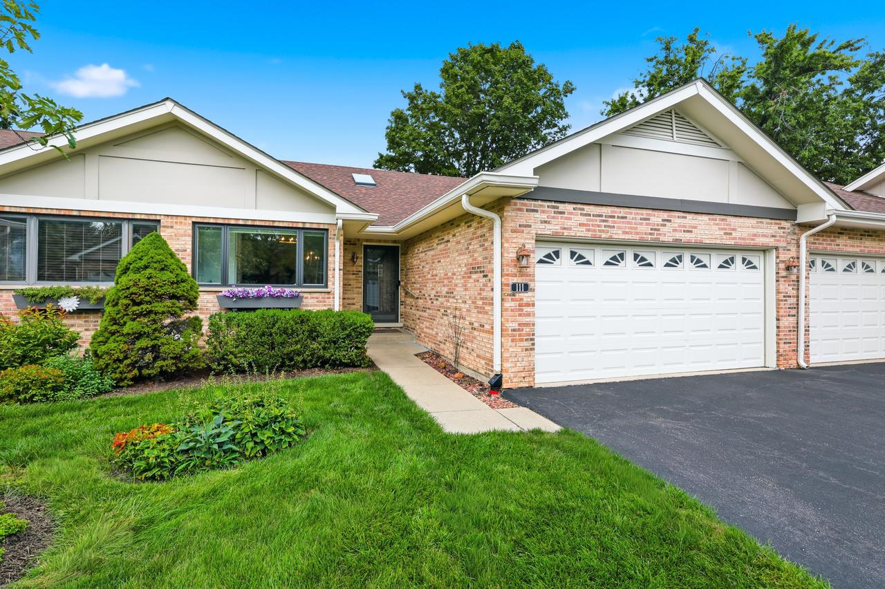 111 Villa Way, Bloomingdale, IL 60108