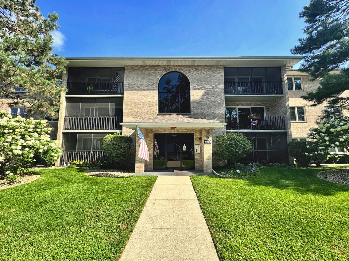 4950 134th Ct. #503, Crestwood, IL 60418