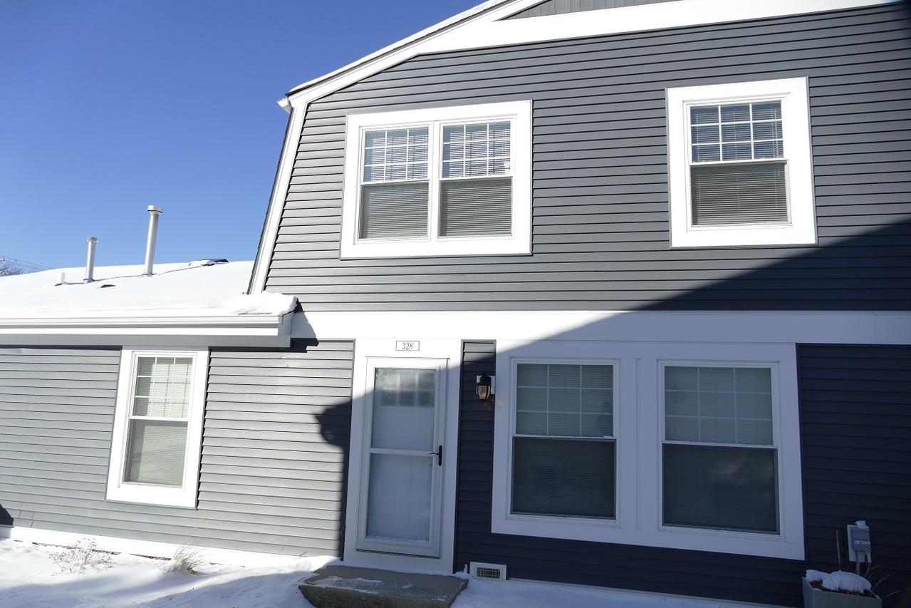 328 Farmingdale Cir., Vernon Hills, IL 60061