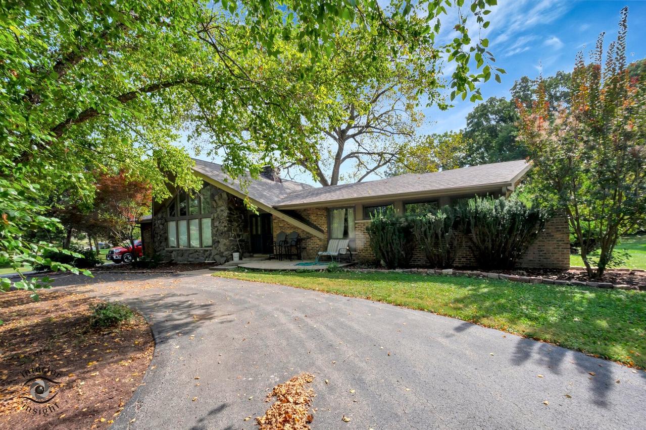 8681 Washington St., Downers Grove, IL 60516