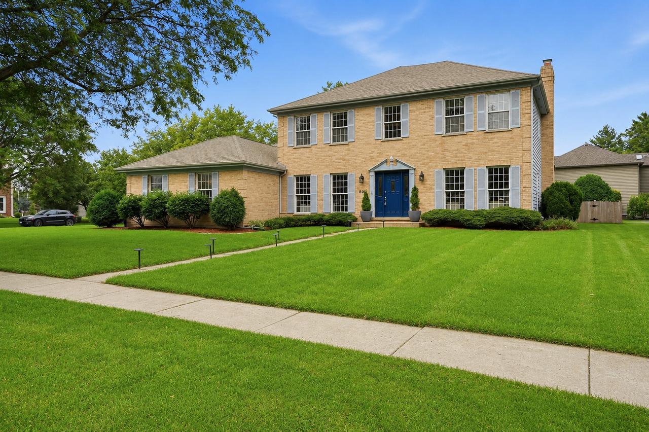 801 Fieldale Ln., Grayslake, IL 60030