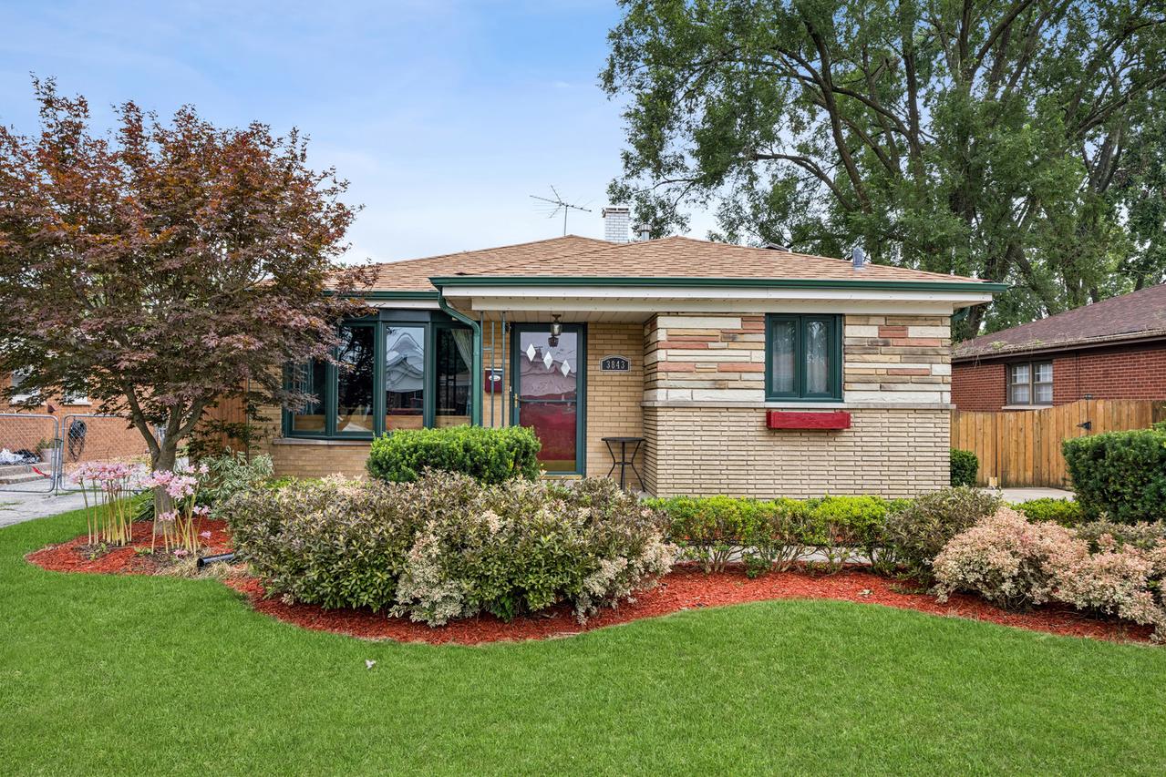 3843 153rd St., Midlothian, IL 60445