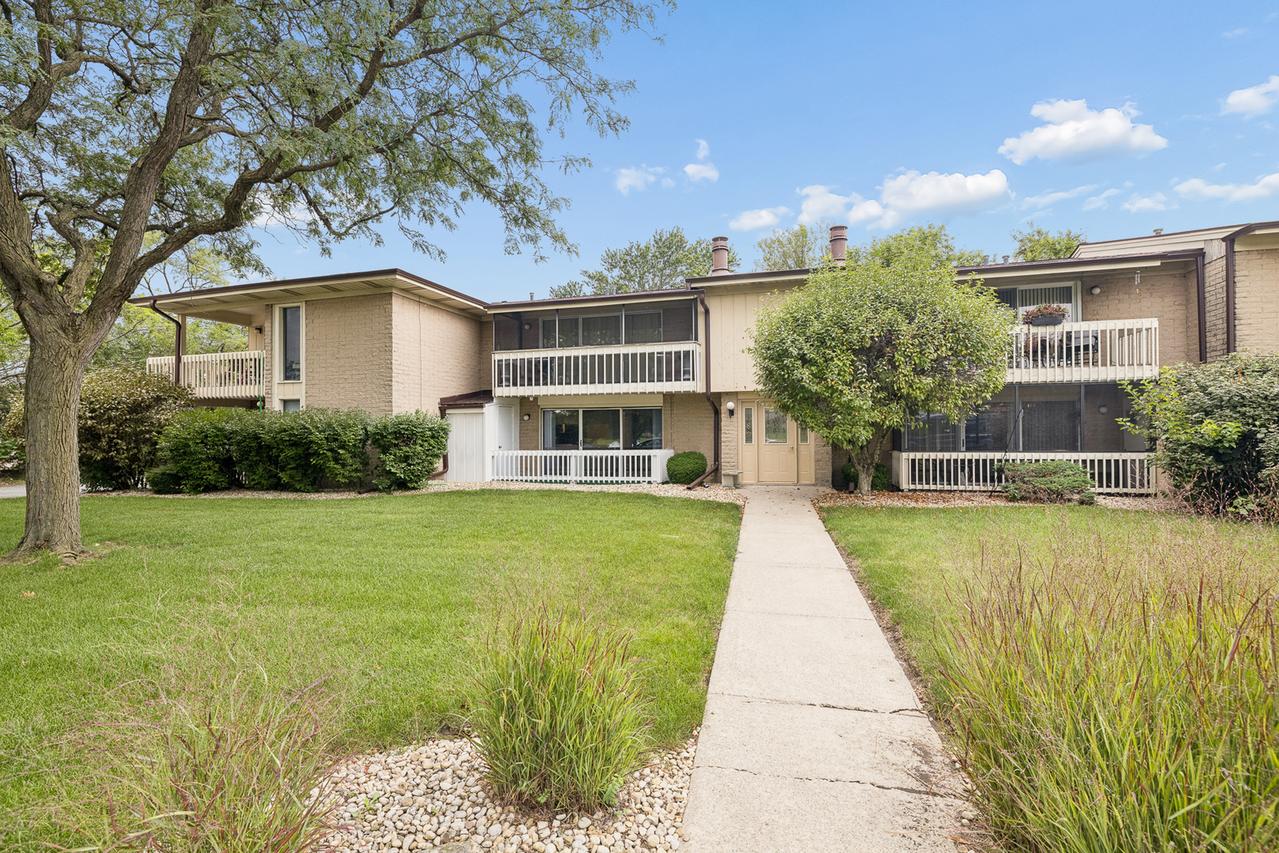 15812 86th Ave. #136, Orland Park, IL 60462