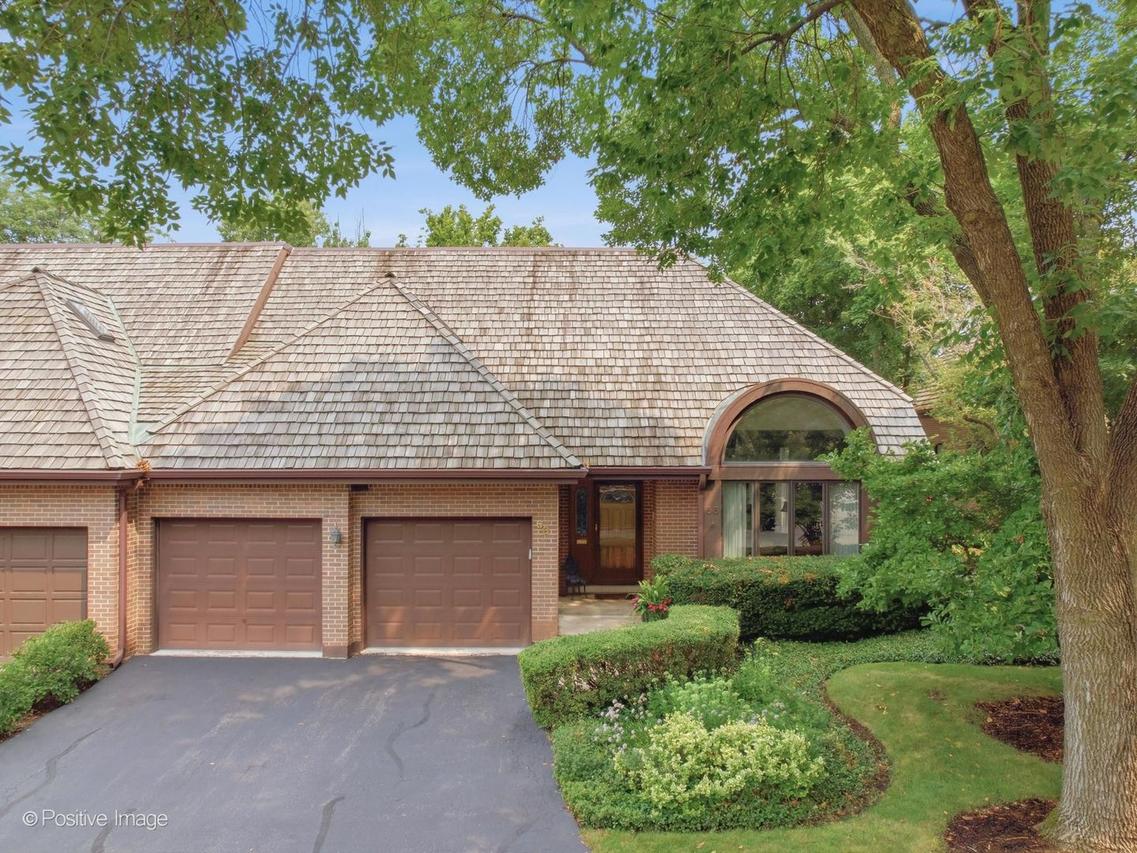 68 Godair Dr., Hinsdale, IL 60521