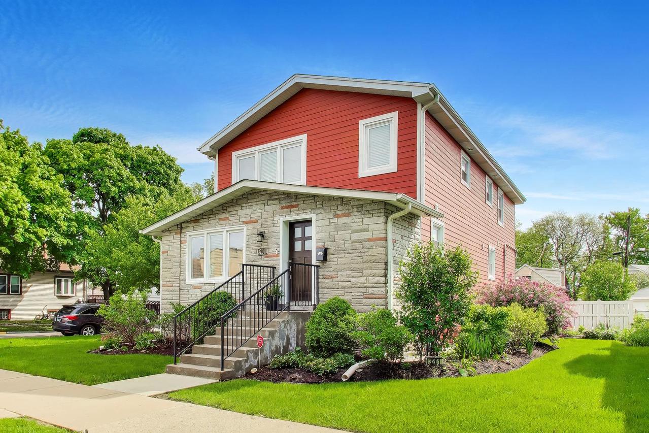 3201 Highland Ave., Berwyn, IL 60402