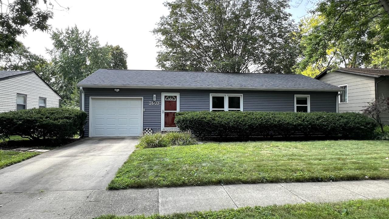 2603 Trafalgar Sq., Champaign, IL 61821