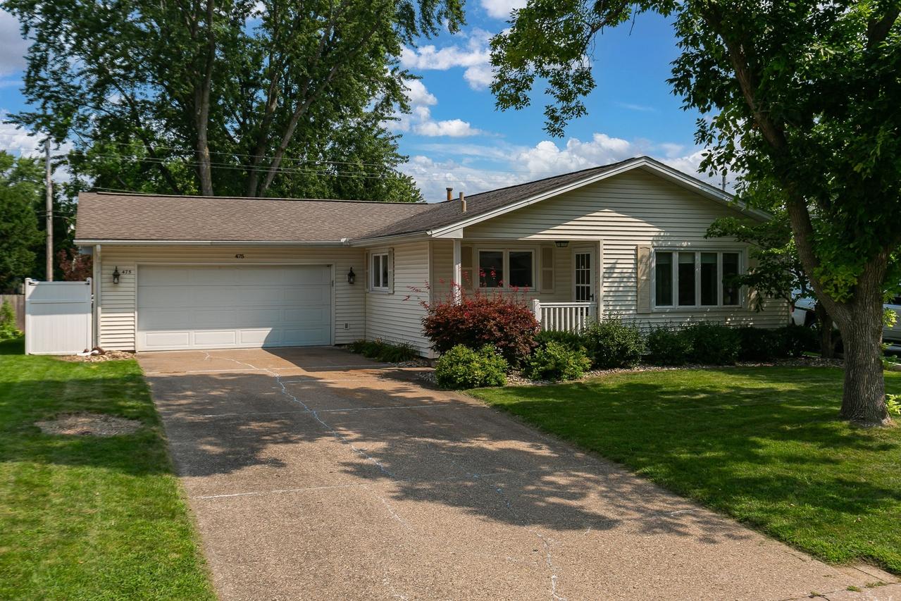 475 32nd Ave., East Moline, IL 61244