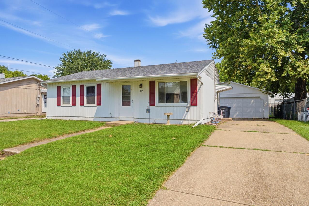 819 E 3rd Ave., Milan, IL 61264
