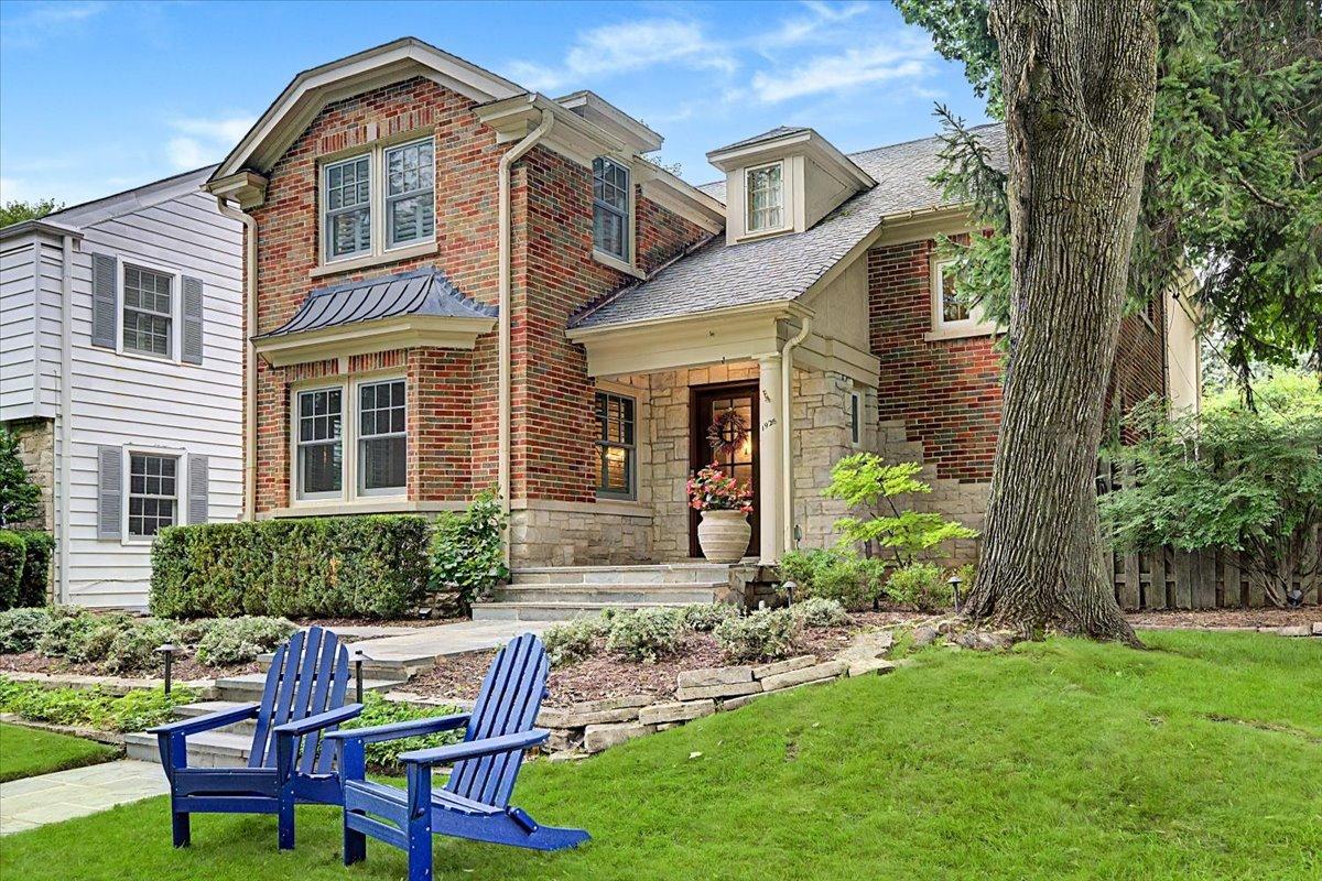 1926 Greenwood Ave., Wilmette, IL 60091