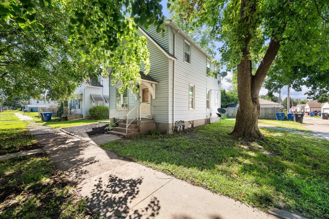 1118 14th Ave., Moline, IL 61265