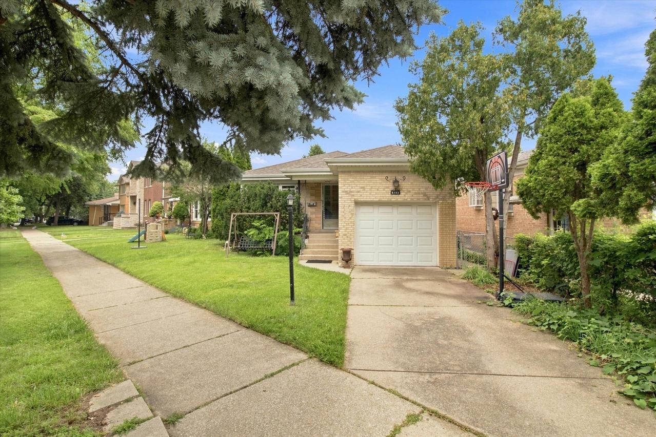 6105 N Lowell Ave., Chicago, IL 60646