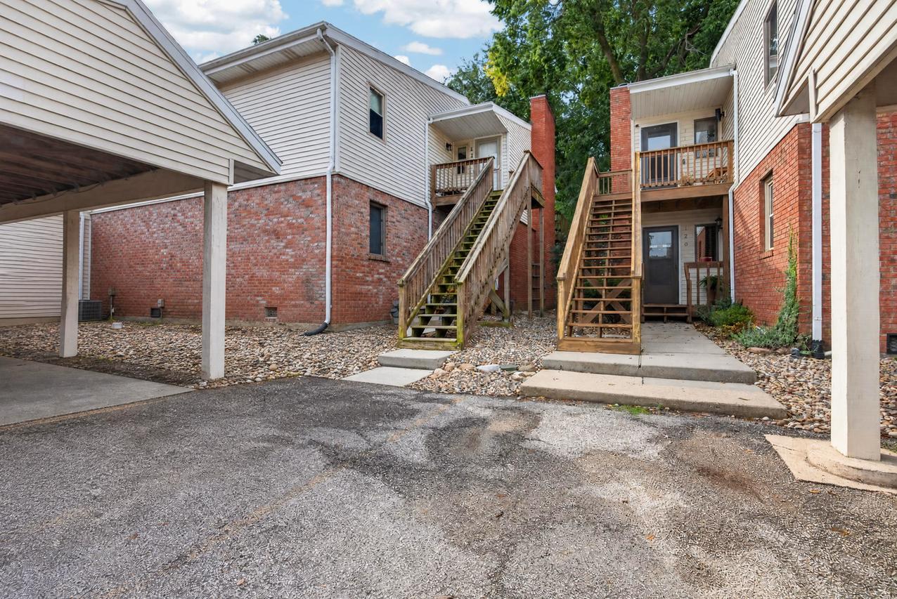 903 N Linden St. #117, Normal, IL 61761