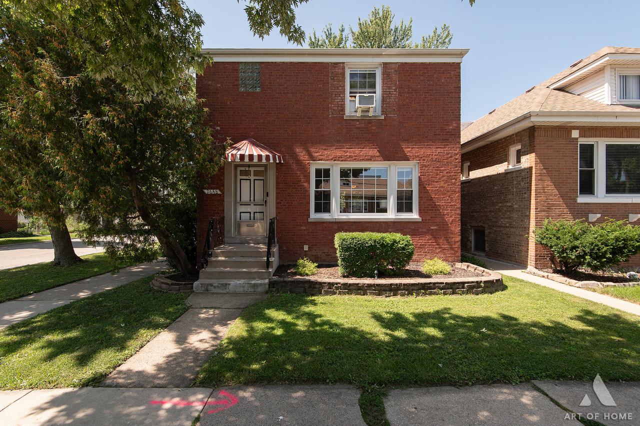 2648 East Ave., Berwyn, IL 60402