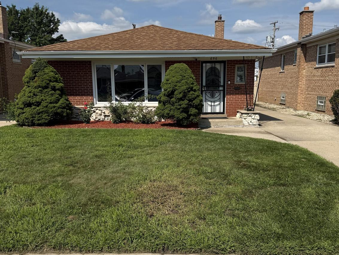 656 Saginaw Ave., Calumet City, IL 60409