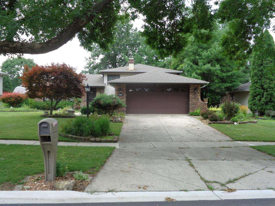 3145 Drover Ln., Darien, IL 60561