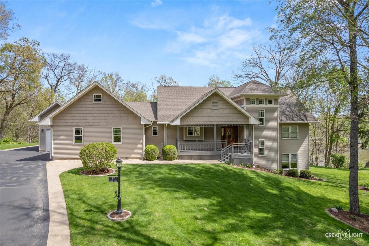 37 Park Dr., Yorkville, IL 60560