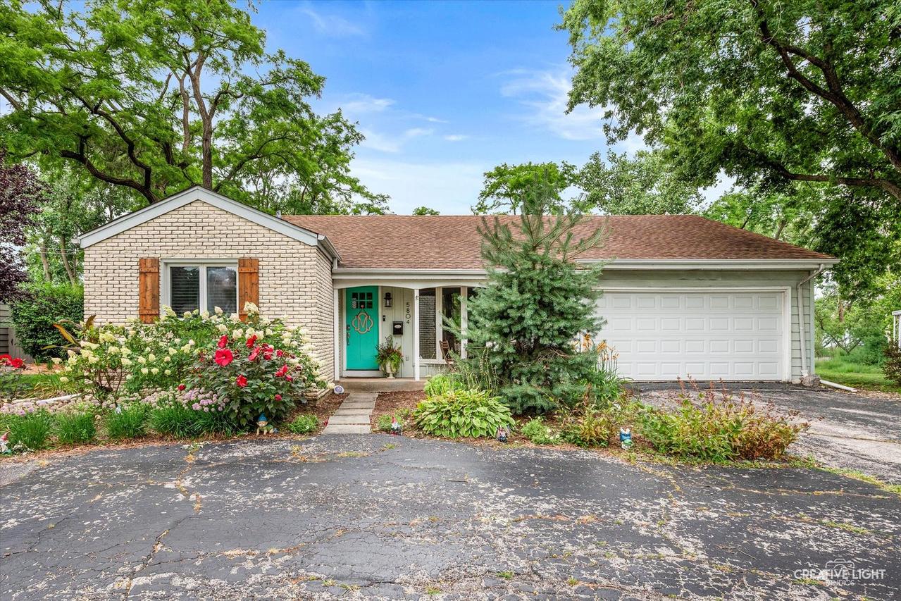 5804 Ridgewood Dr., Western Springs, IL 60558