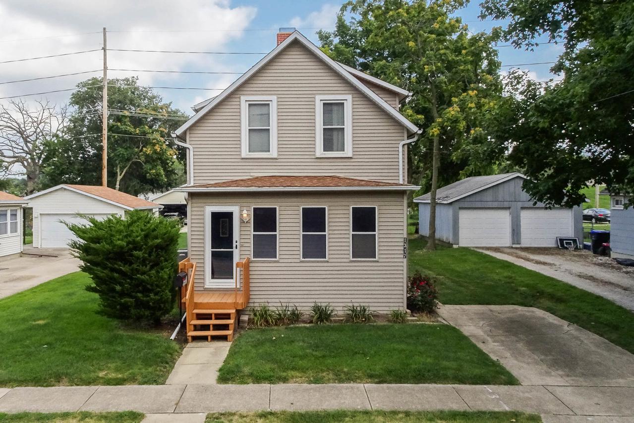 1317 N Allin St., Bloomington, IL 61701